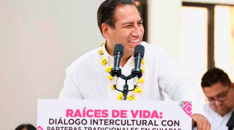 Eduardo Ramírez reconoce legado y compromiso de las parteras tradicionales de Chiapas