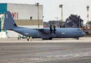 Aterriza en Toluca avión de la Fuerza Aérea de EU en medio de tensión por amenaza de ataques contra cárteles