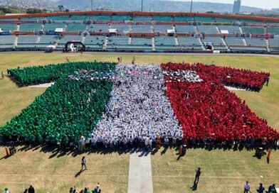 Chiapas rompe Récord Guinness de la Imagen Humana de Camiseta de Fútbol Más Grande Chiapas rompe Récord Guinness de la Imagen Humana de Camiseta de Fútbol Más Grande