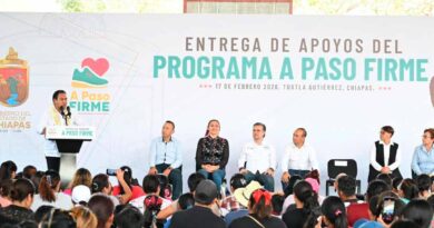 En Tuxtla Gutiérrez, Eduardo Ramírez y Paco Chacón entregan apoyos del programa A Paso Firme En Tuxtla Gutiérrez, Eduardo Ramírez y Paco Chacón entregan apoyos del programa A Paso Firme