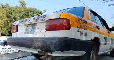 Secretaría de Movilidad y Transporte retira taxis “chatarras” en Tuxtla Gutiérrez Secretaría de Movilidad y Transporte retira taxis “chatarras” en Tuxtla Gutiérrez