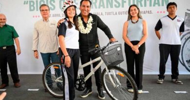 Eduardo Ramírez refuerza apoyo a la juventud con programa Bicis que Transforman