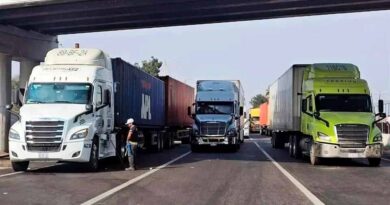 Transportistas y agricultores reiteran amenaza de bloqueos carreteros para este 6 de abril Transportistas y agricultores reiteran amenaza de bloqueos carreteros para este 6 de abril