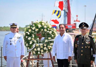 Eduardo Ramírez reconoce a las mujeres y los hombres de la Secretaría de Marina