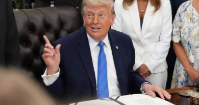 Trump pone en duda la renovación del T-MEC; EU no necesita nada de México y Canadá, dice