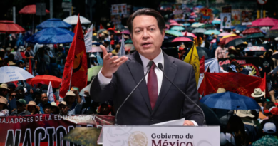 Sección 22 vota a favor de millonario bono ofrecido por la SEP, levantarán la huelga en CDMX y Oaxaca Sección 22 vota a favor de millonario bono ofrecido por la SEP, levantarán la huelga en CDMX y Oaxaca