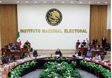 Está INE “ciego” ante campaña adelantada