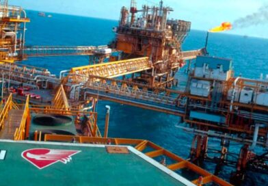 Ni con nuevo director mejora Pemex: pierde 27.9 mil millones de pesos en seis meses