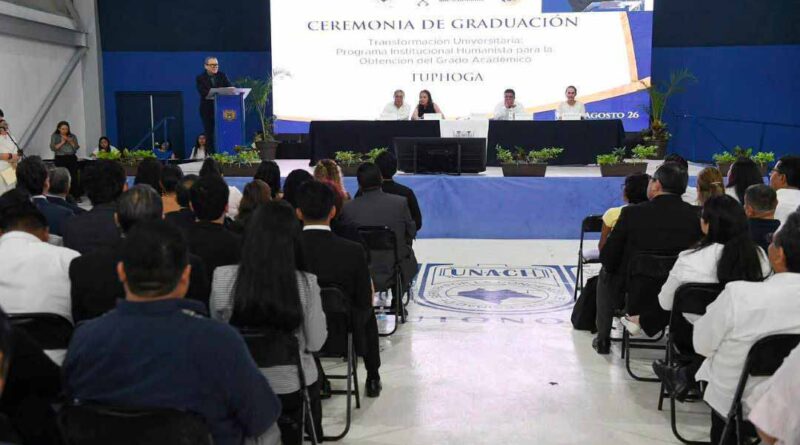 Entrega UNACH documentos del programa TUPHOGA a 129 egresados de posgrado Entrega UNACH documentos del programa TUPHOGA a 129 egresados de posgrado