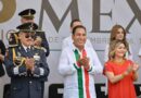 Eduardo Ramírez presencia el Desfile Militar acompañado por miles de chiapanecas y chiapanecos