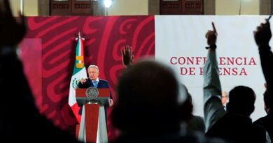 ‘Una campaña contra críticos’: la ruta que podría llevar al gobierno de AMLO ante la justicia internacional por ataques a periodistas y defensores ‘Una campaña contra críticos’: la ruta que podría llevar al gobierno de AMLO ante la justicia internacional por ataques a periodistas y defensores
