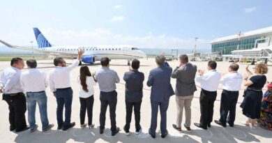 Eduardo Ramírez inaugura la ruta aérea internacional Tuxtla Gutiérrez-Houston de United Airlines Eduardo Ramírez inaugura la ruta aérea internacional Tuxtla Gutiérrez-Houston de United Airlines
