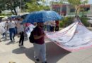 Trabajadores del IMSS marchan en Tuxtla por falta de medicamentos, insumos y prestaciones. Exigen mesa de negociación con las autoridades